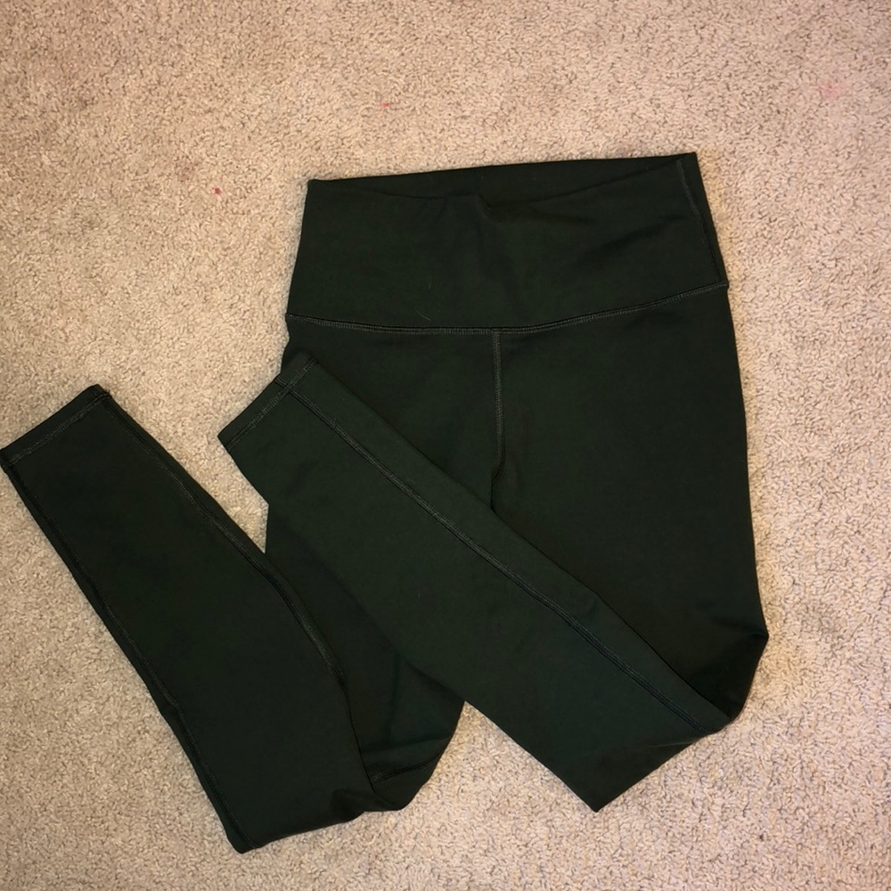 Fabletics High-Waisted Solid Powerhold Legging